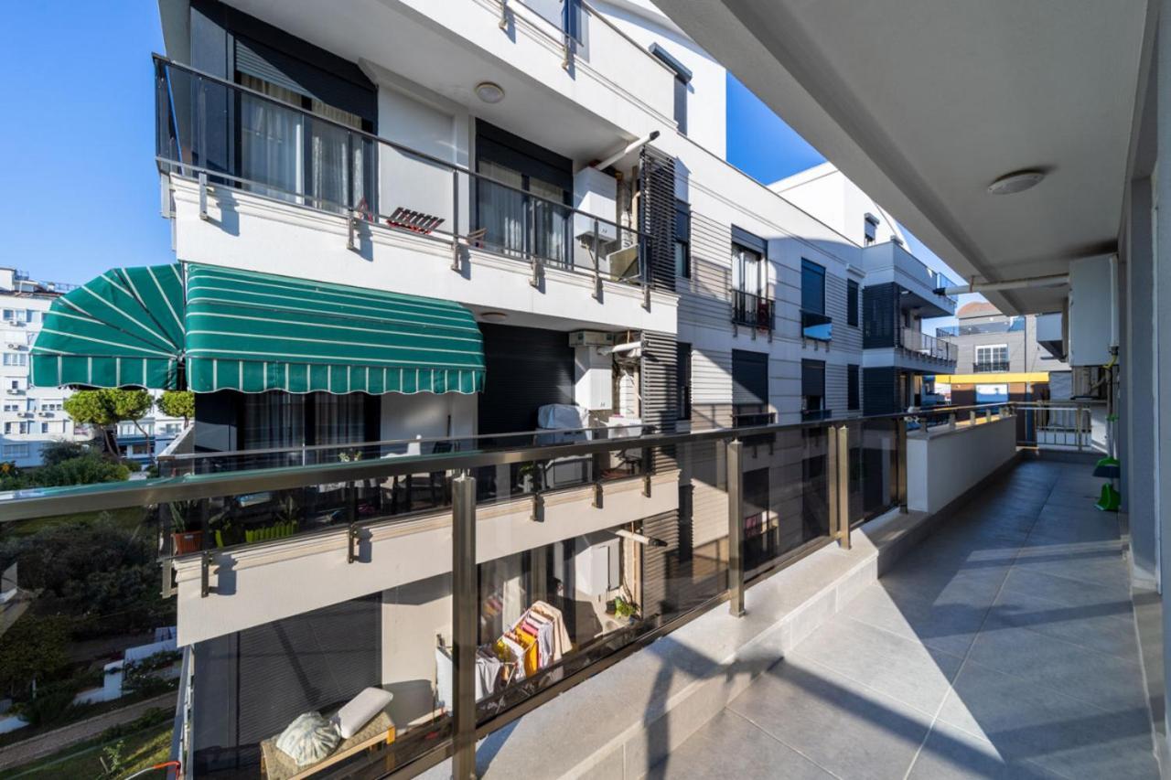 Central Flat With Balcony Near Sea In Muratpasa Lejlighed Antalya Eksteriør billede
